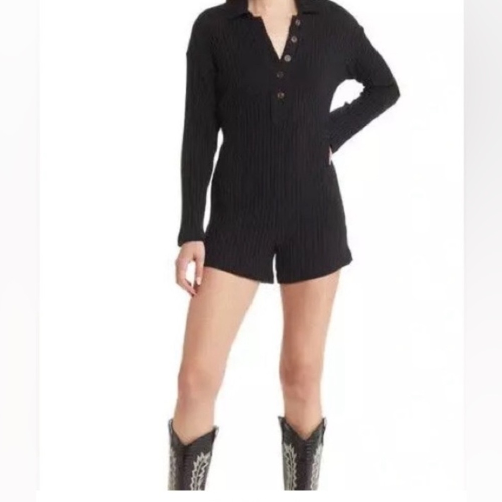Treasure & Bond Black Long-Sleeve Ribbed Romper